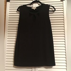 Ladies sleeveless top